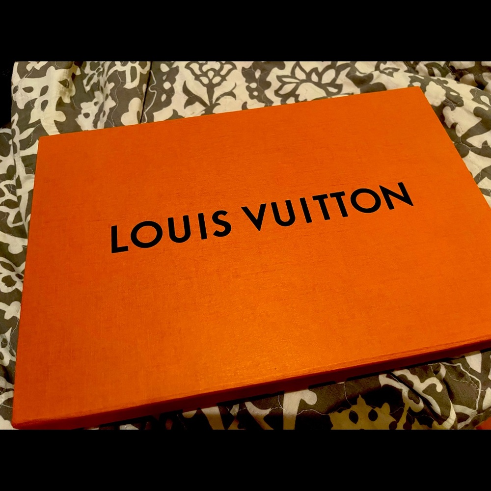 Louie Vuitton box